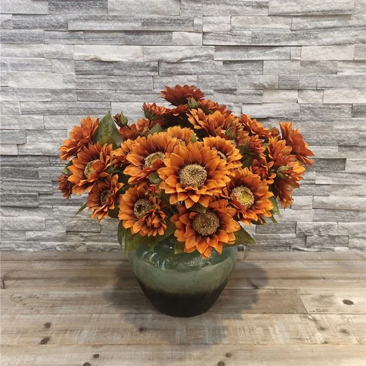 Ponarejene sončnice v razsutem stanju